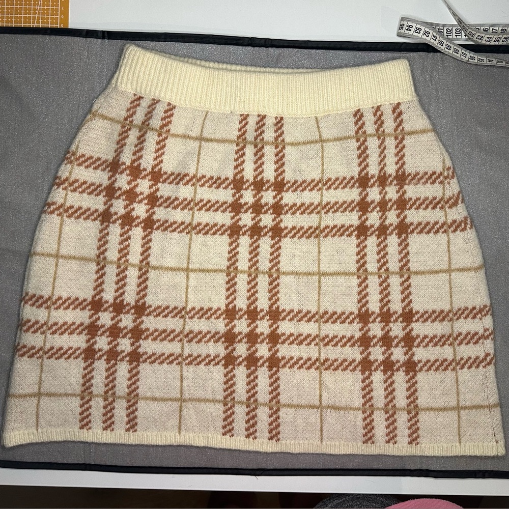 Tartan Knit Mini Skirt - Cream & Brown - Size Small